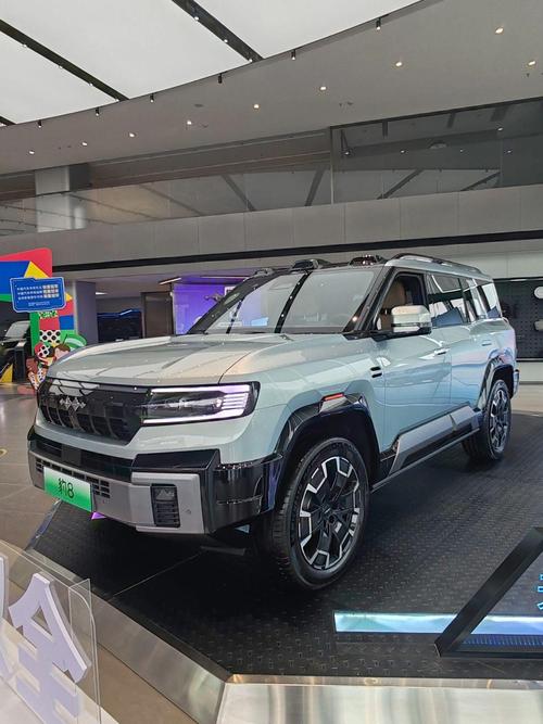 东莞东城区阳福贝企业管理咨询比亚迪方程豹硬派越野的爆款，英菲尼迪35周年与你共成长